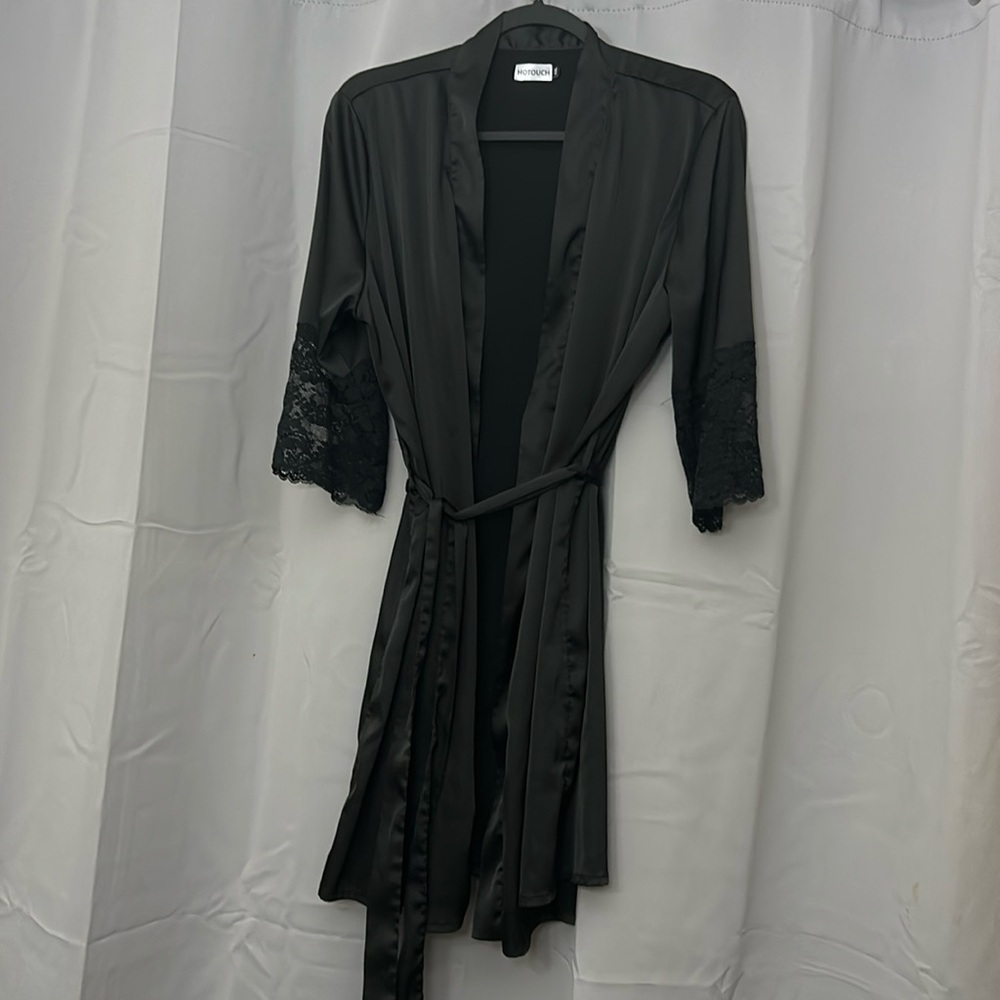 Hotouch Black Robe XXL. Polyester blend.